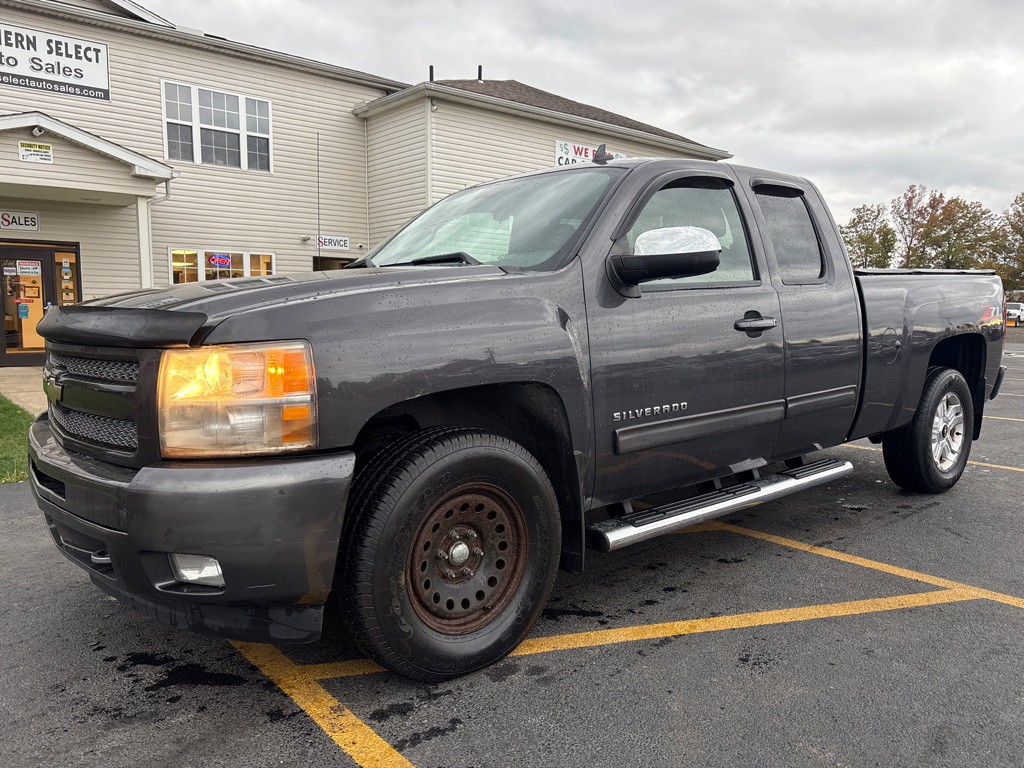 2011 Chevrolet Silverado 1500 Image 2