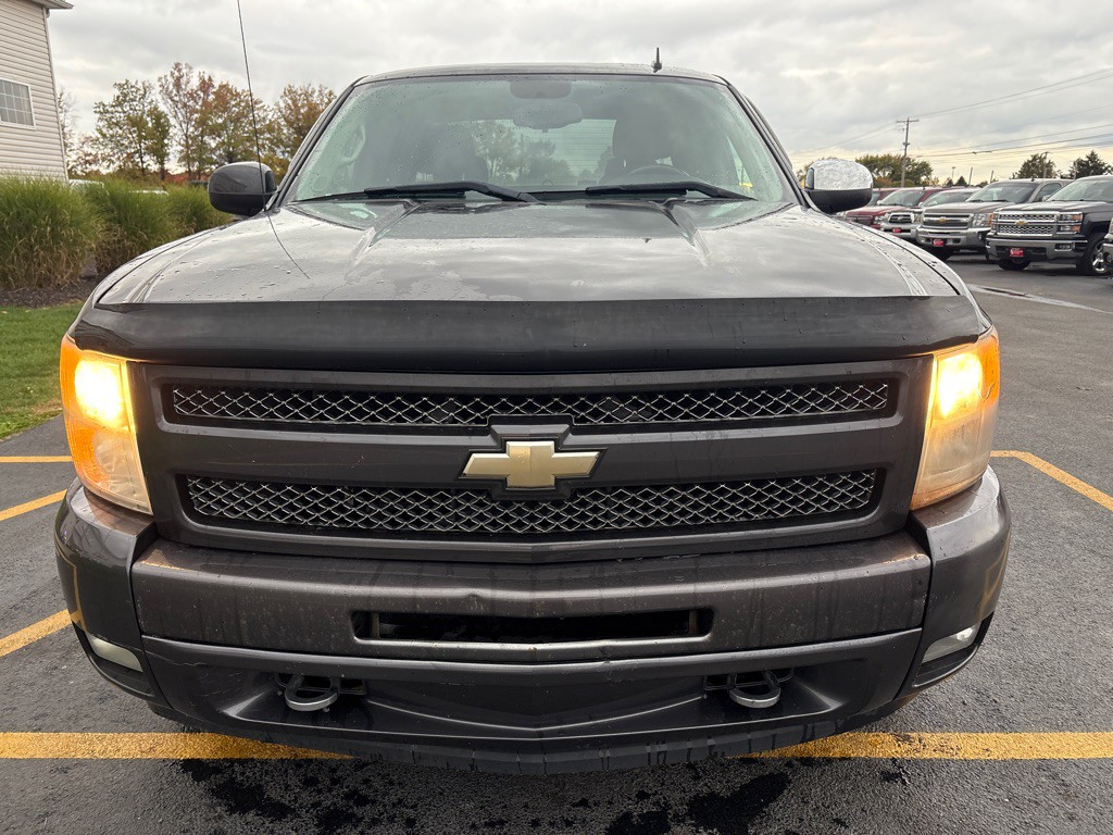 2011 Chevrolet Silverado 1500 Image 3