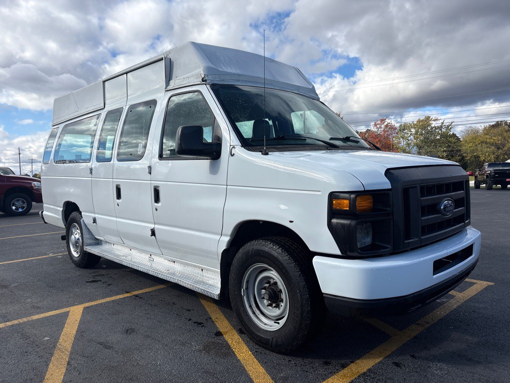 2013 Ford Econoline Image 4