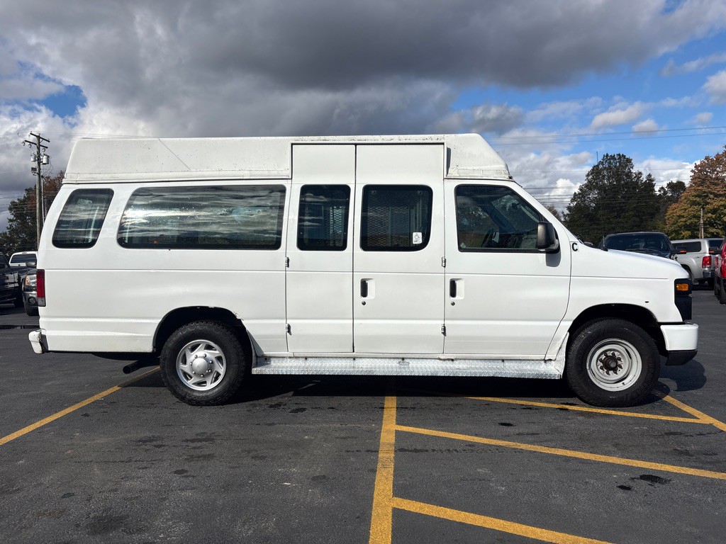 2013 Ford Econoline Image 5
