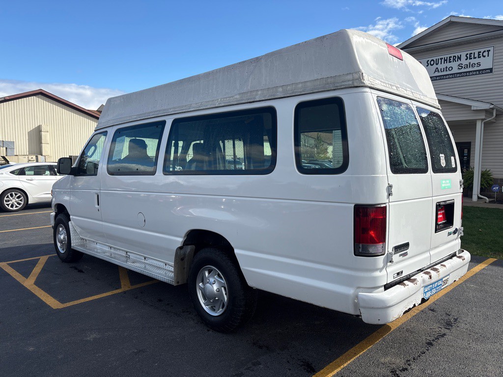 2013 Ford Econoline Image 8