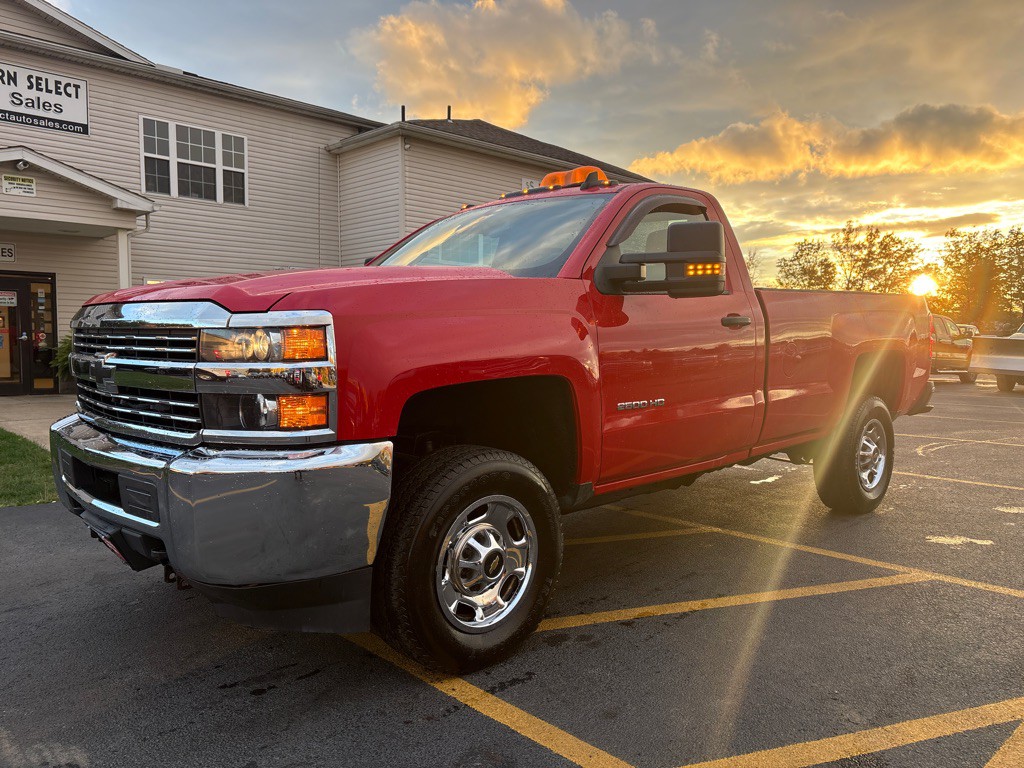 2016 Chevrolet Silverado 1500 Image 2