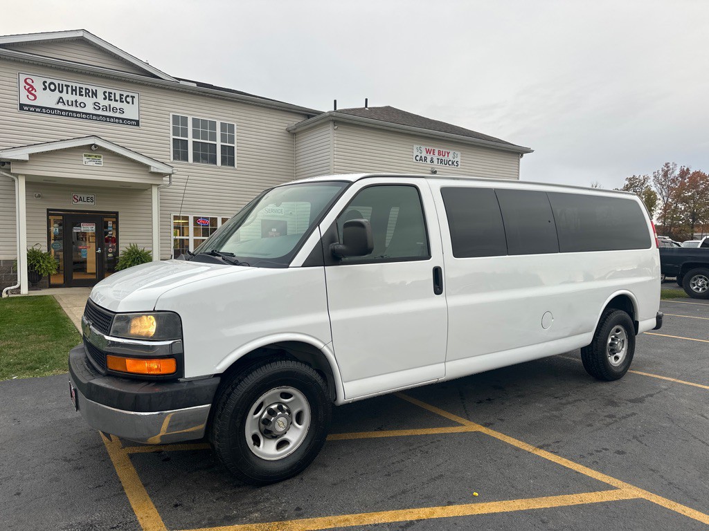2013 Chevrolet Express Image 2