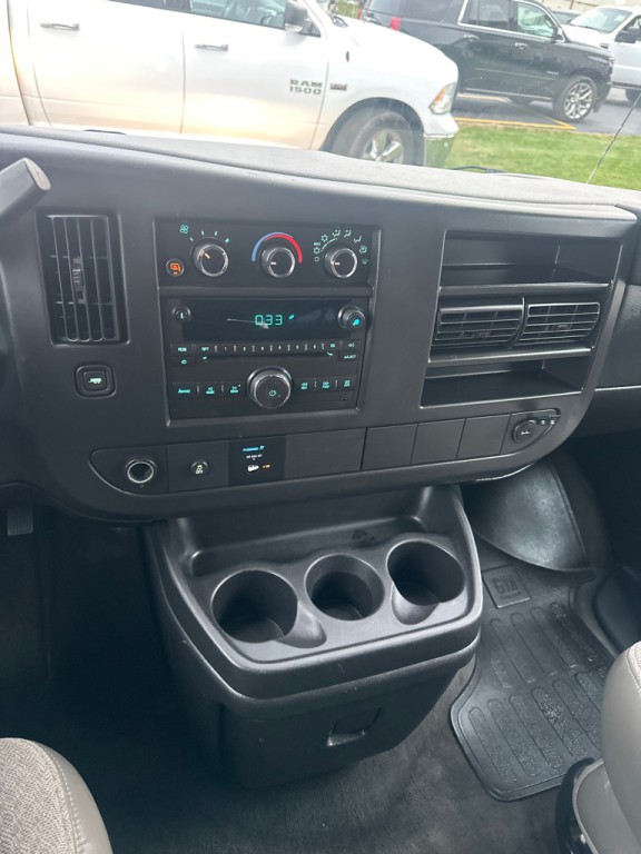 2013 Chevrolet Express Image 17