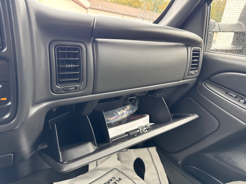 2006 GMC Sierra Image 16