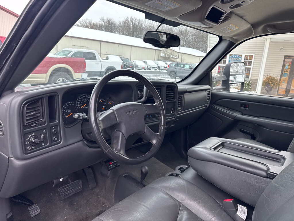 2006 GMC Sierra Image 14