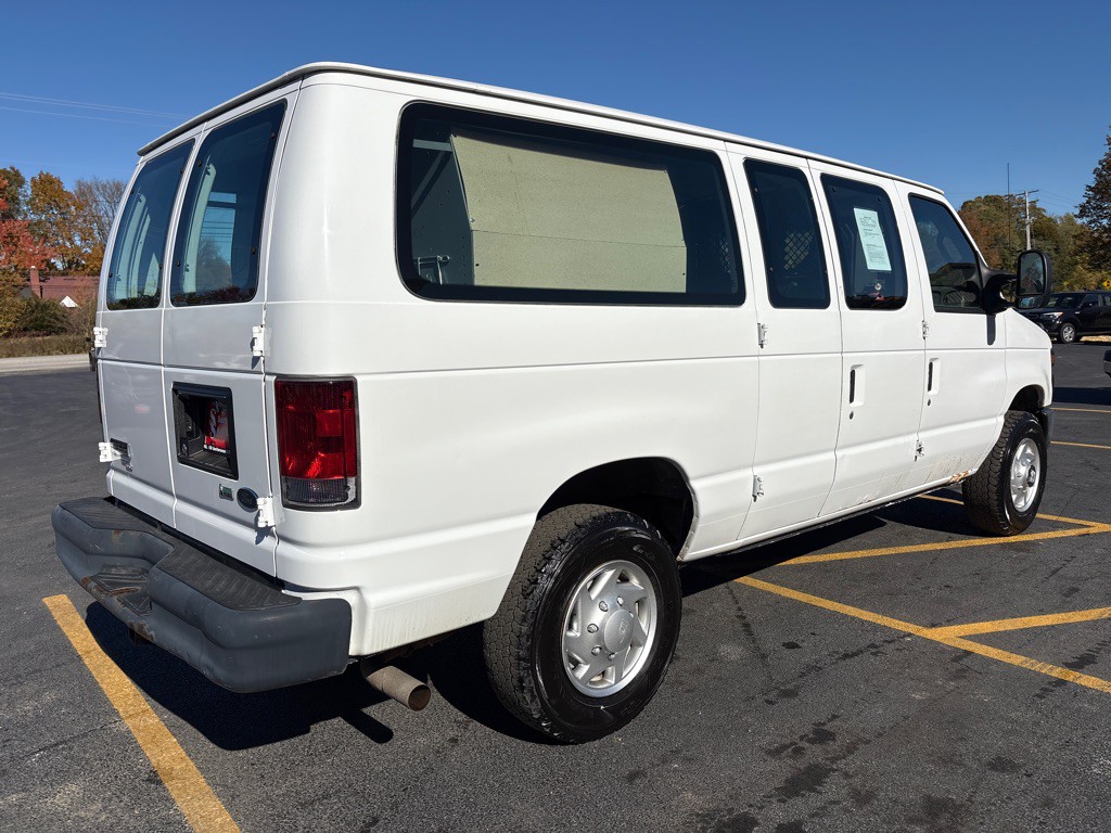 2012 Ford Econoline Image 6