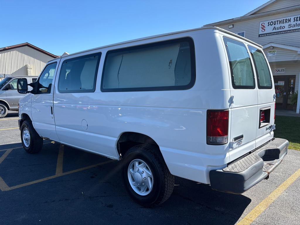 2012 Ford Econoline Image 8