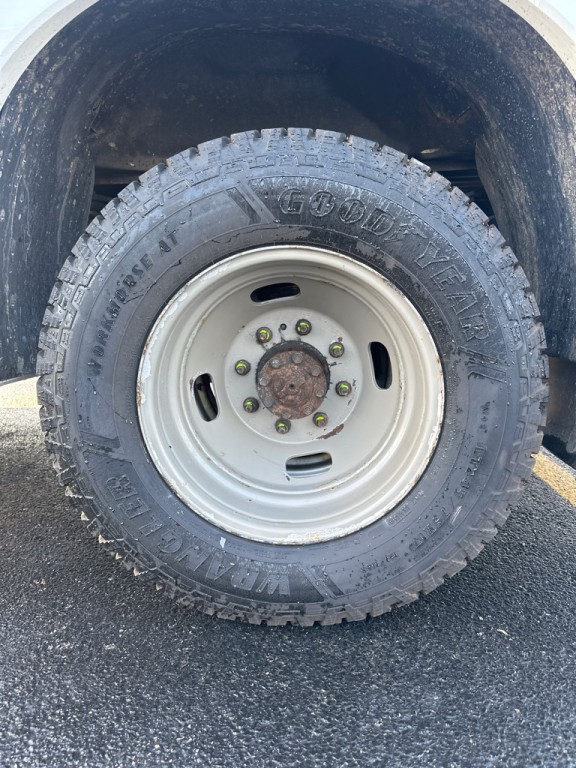 2013 Ford F-350 Image 9