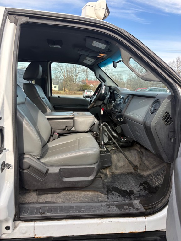 2012 Ford F-350 Image 11