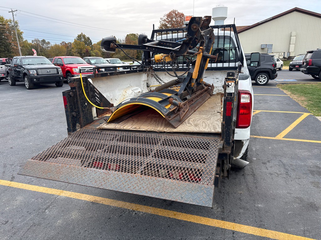 2008 Ford F-350 Image 9