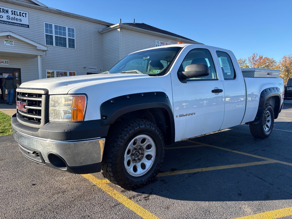 2007 GMC Sierra Image 2
