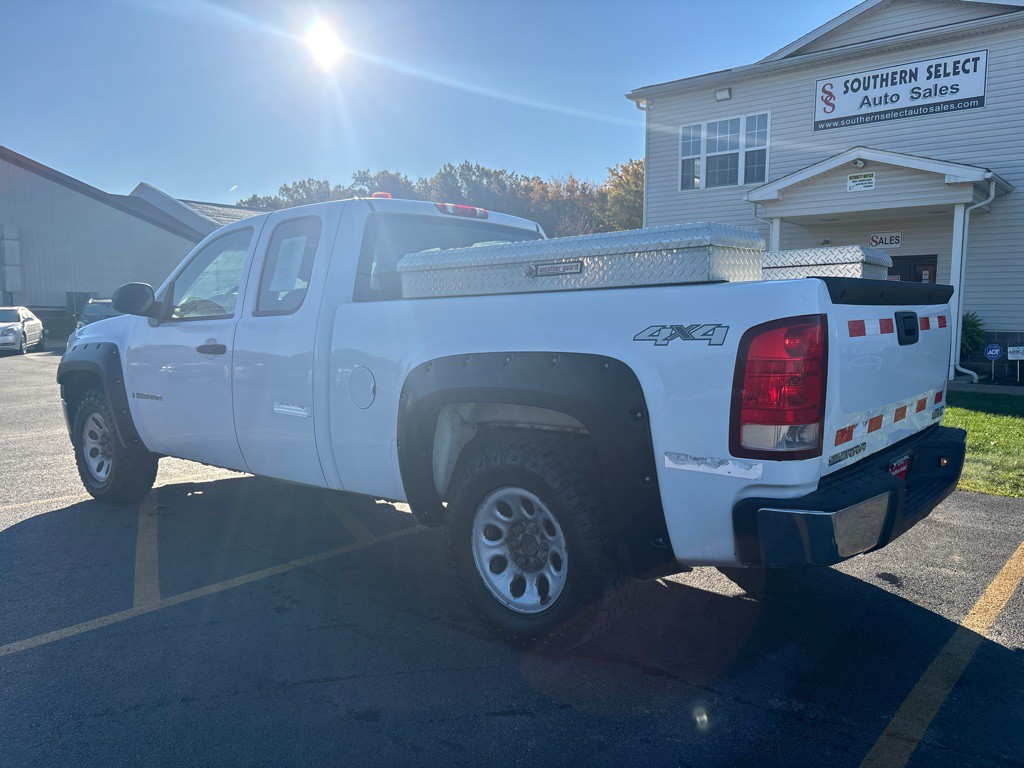 2007 GMC Sierra Image 8