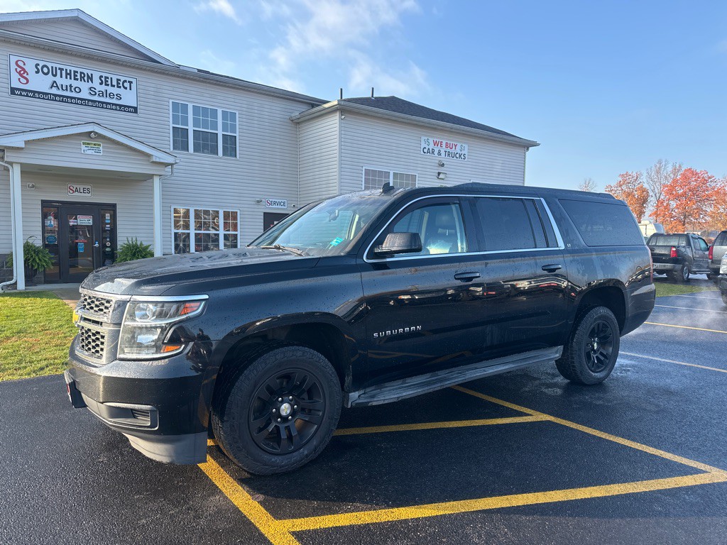2015 Chevrolet Suburban Image 2
