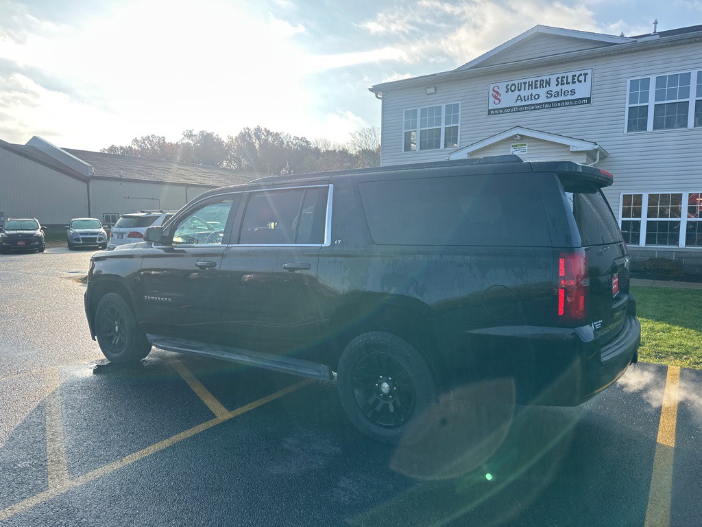 2015 Chevrolet Suburban Image 8