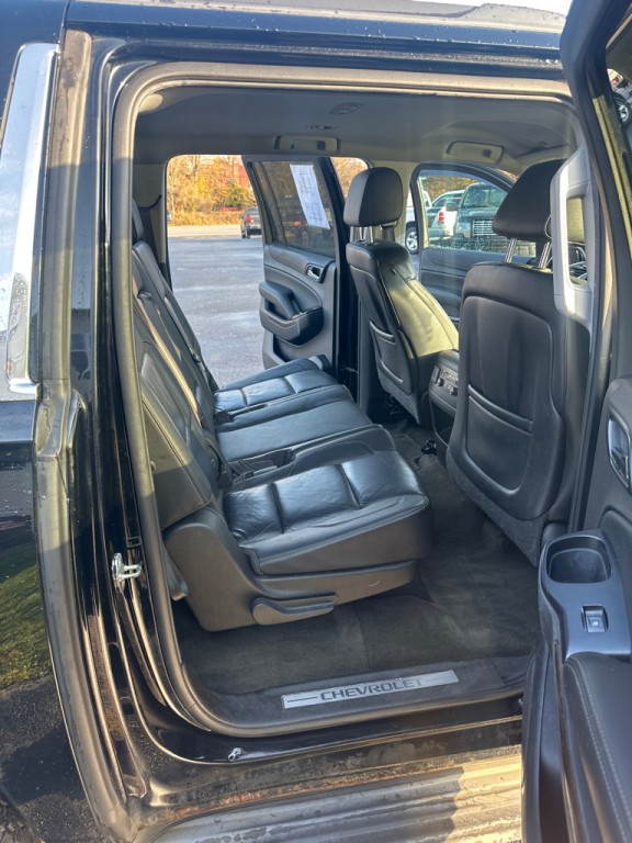 2015 Chevrolet Suburban Image 13