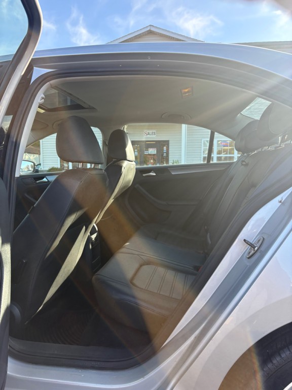 2014 Volkswagen Jetta Image 10