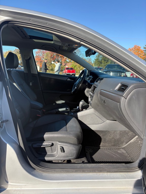2014 Volkswagen Jetta Image 11