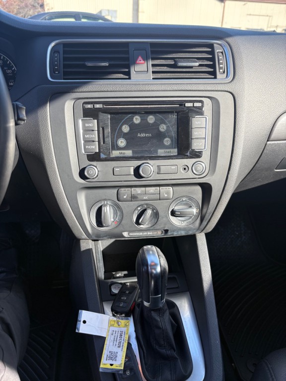 2014 Volkswagen Jetta Image 15