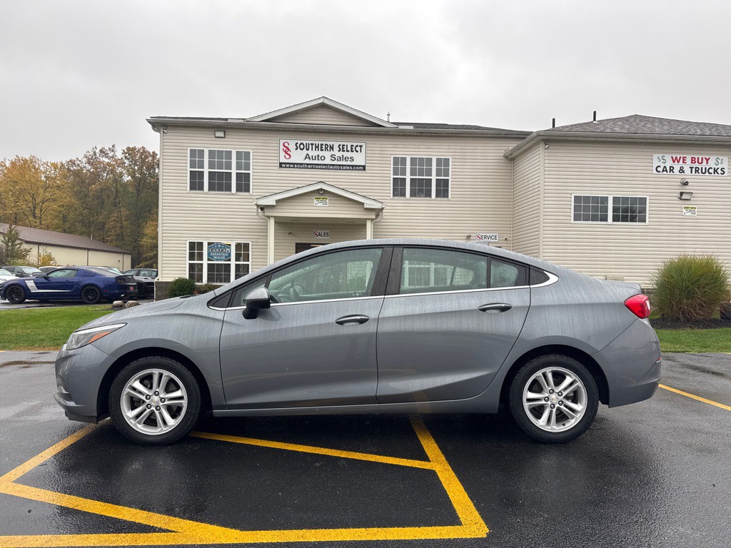 2018 Chevrolet Cruze Image 1