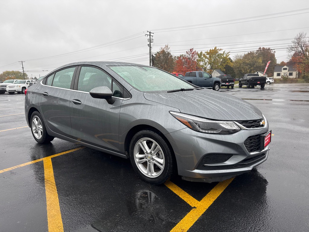 2018 Chevrolet Cruze Image 4