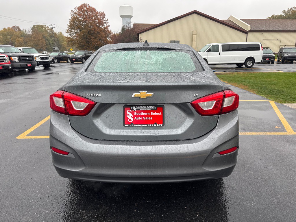 2018 Chevrolet Cruze Image 7