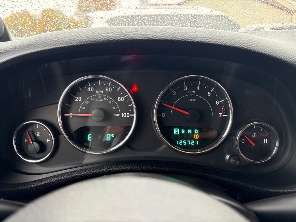 2014 Jeep Wrangler Image 14