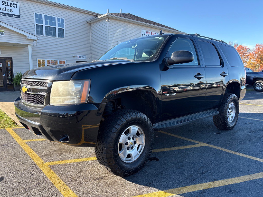 2013 Chevrolet Tahoe Image 2