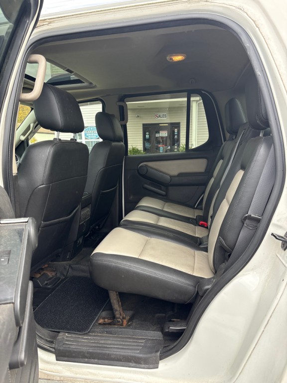 2008 Ford Explorer Image 10