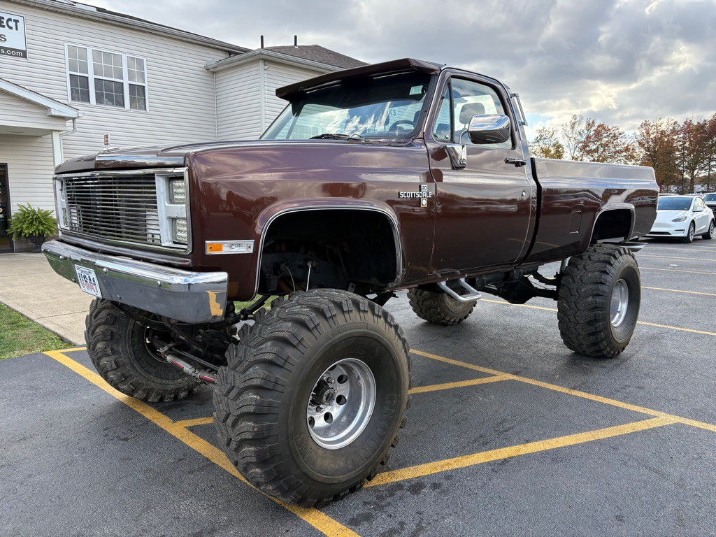 1984 Chevrolet C/K 10 Image 2
