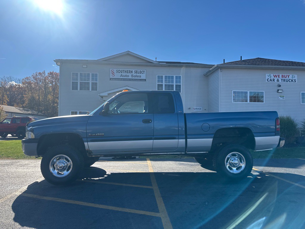 2002 Dodge Ram 2500 Image 1