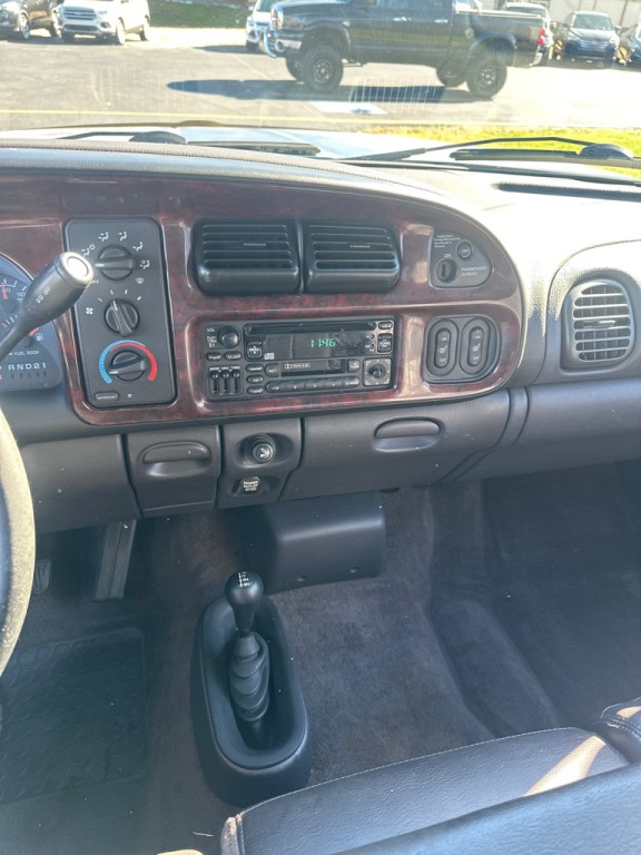 2002 Dodge Ram 2500 Image 14