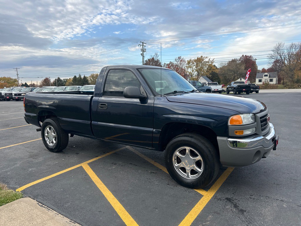 2005 GMC Sierra Image 4