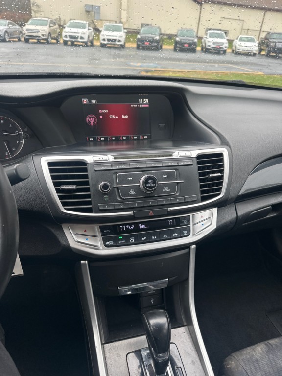 2015 Honda Accord Image 15