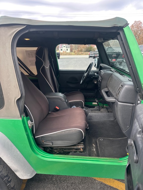 2005 Jeep Wrangler Image 12