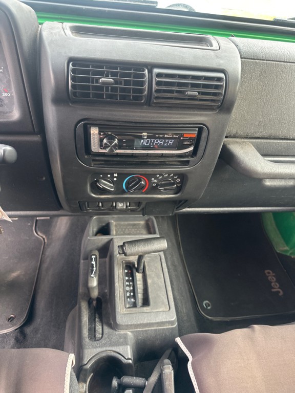 2005 Jeep Wrangler Image 13