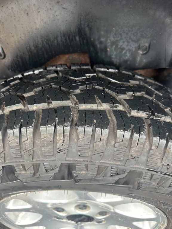 2004 Chevrolet Tahoe Image 9