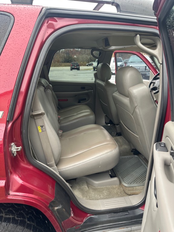 2004 Chevrolet Tahoe Image 13