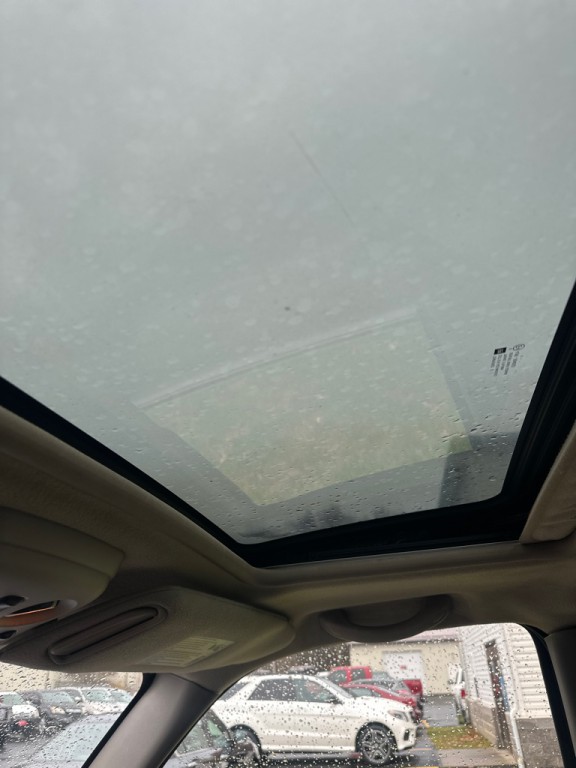 2004 Chevrolet Tahoe Image 18