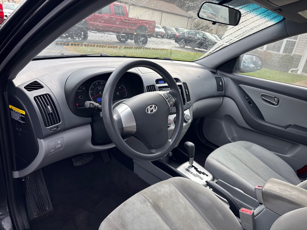 2010 Hyundai Elantra Image 13