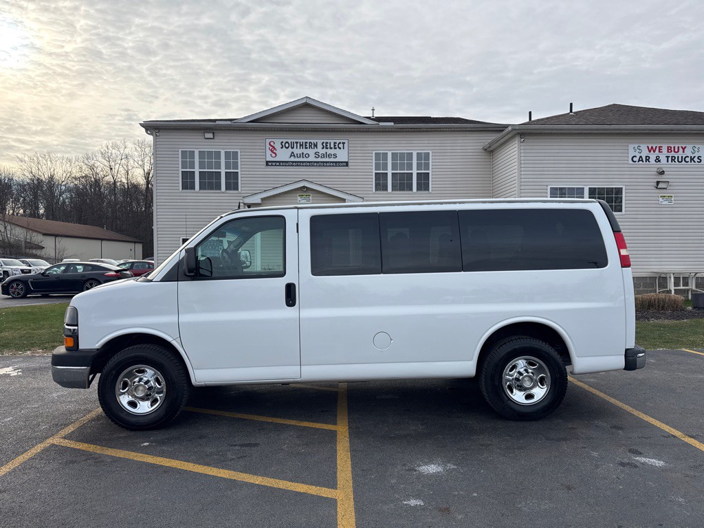 2014 Chevrolet Express Image 1