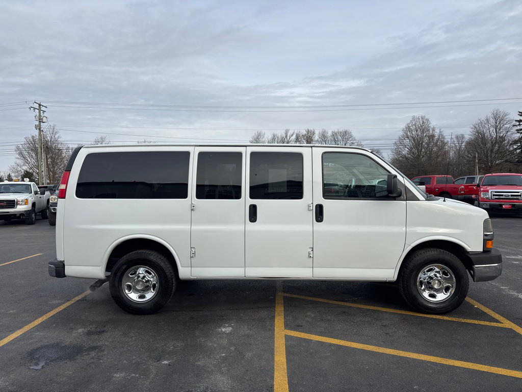 2014 Chevrolet Express Image 5