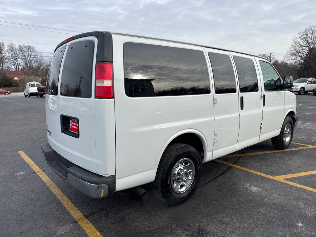 2014 Chevrolet Express Image 6