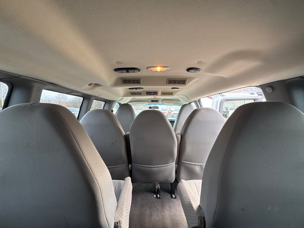 2014 Chevrolet Express Image 14