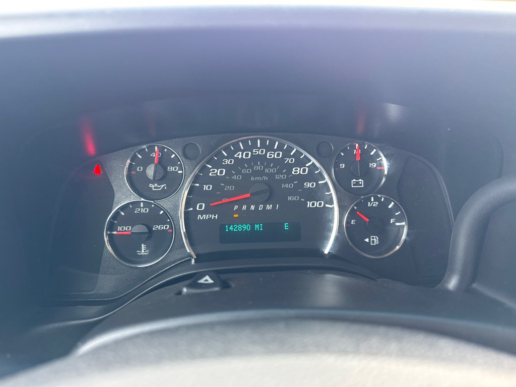 2014 Chevrolet Express Image 18