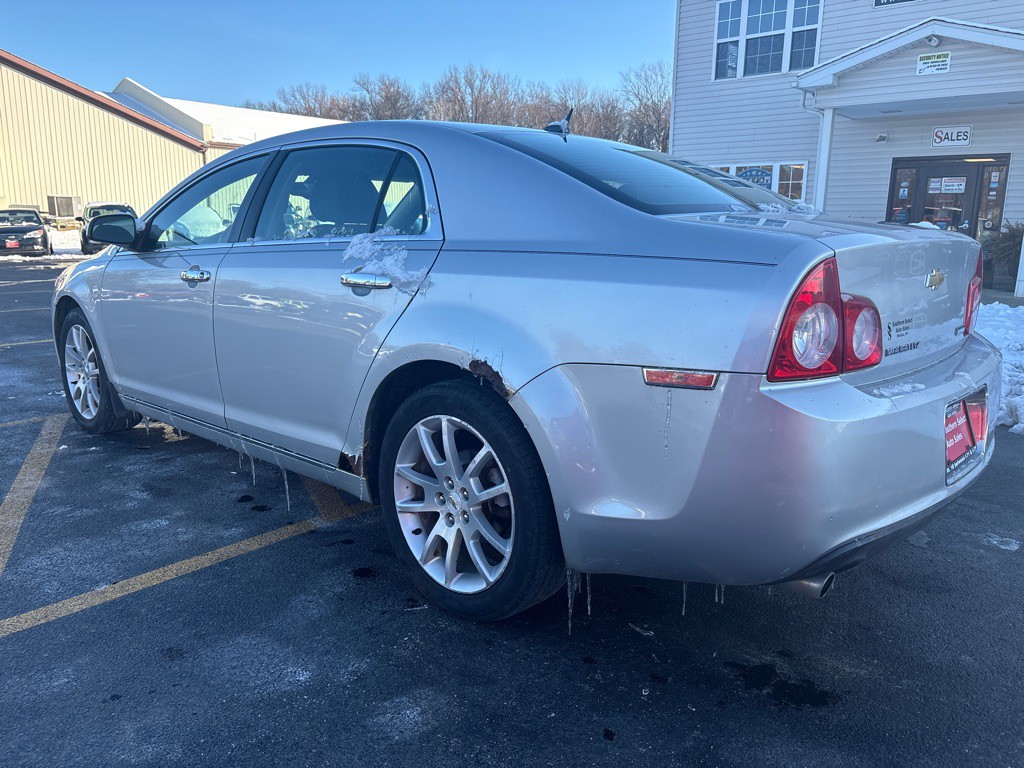 2011 Chevrolet Malibu Image 8