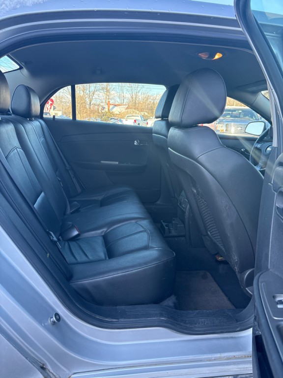 2011 Chevrolet Malibu Image 12