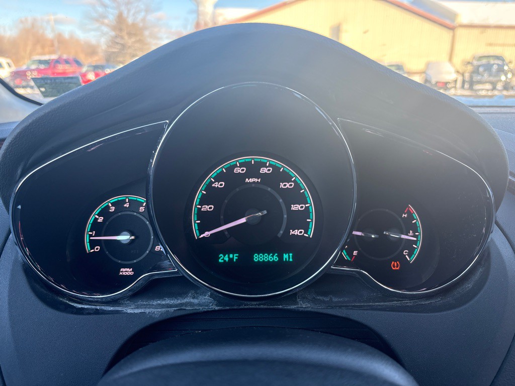 2011 Chevrolet Malibu Image 14