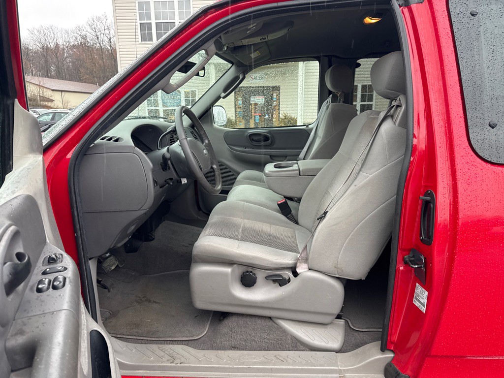 2003 Ford F-150 Image 10