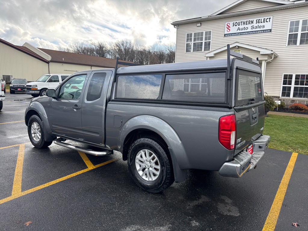 2016 Nissan Frontier Image 9